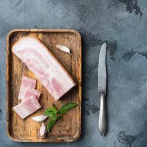 Одной банки будет мало: мягкое и вкусное сало в рассоле — запишите рецепт